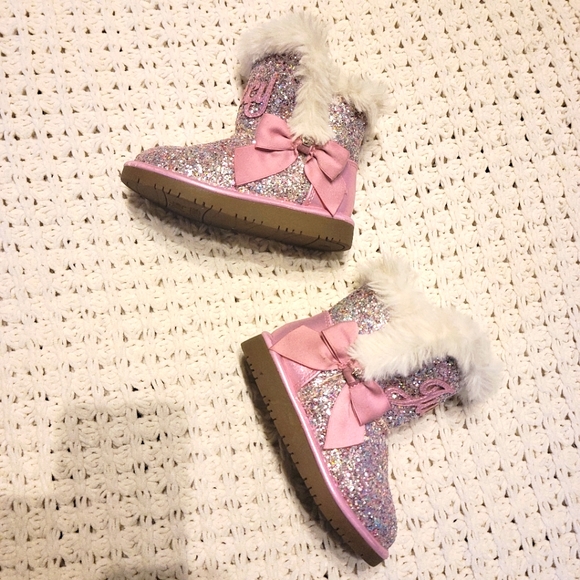 Juicy Couture winter boots size 7 - Picture 3 of 9